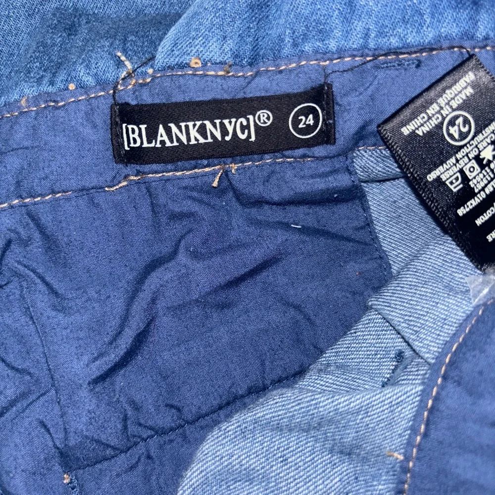 Jeans - Picture 1 of 3